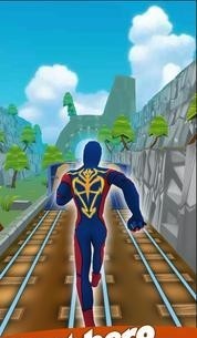 超级蜘蛛侠奔跑